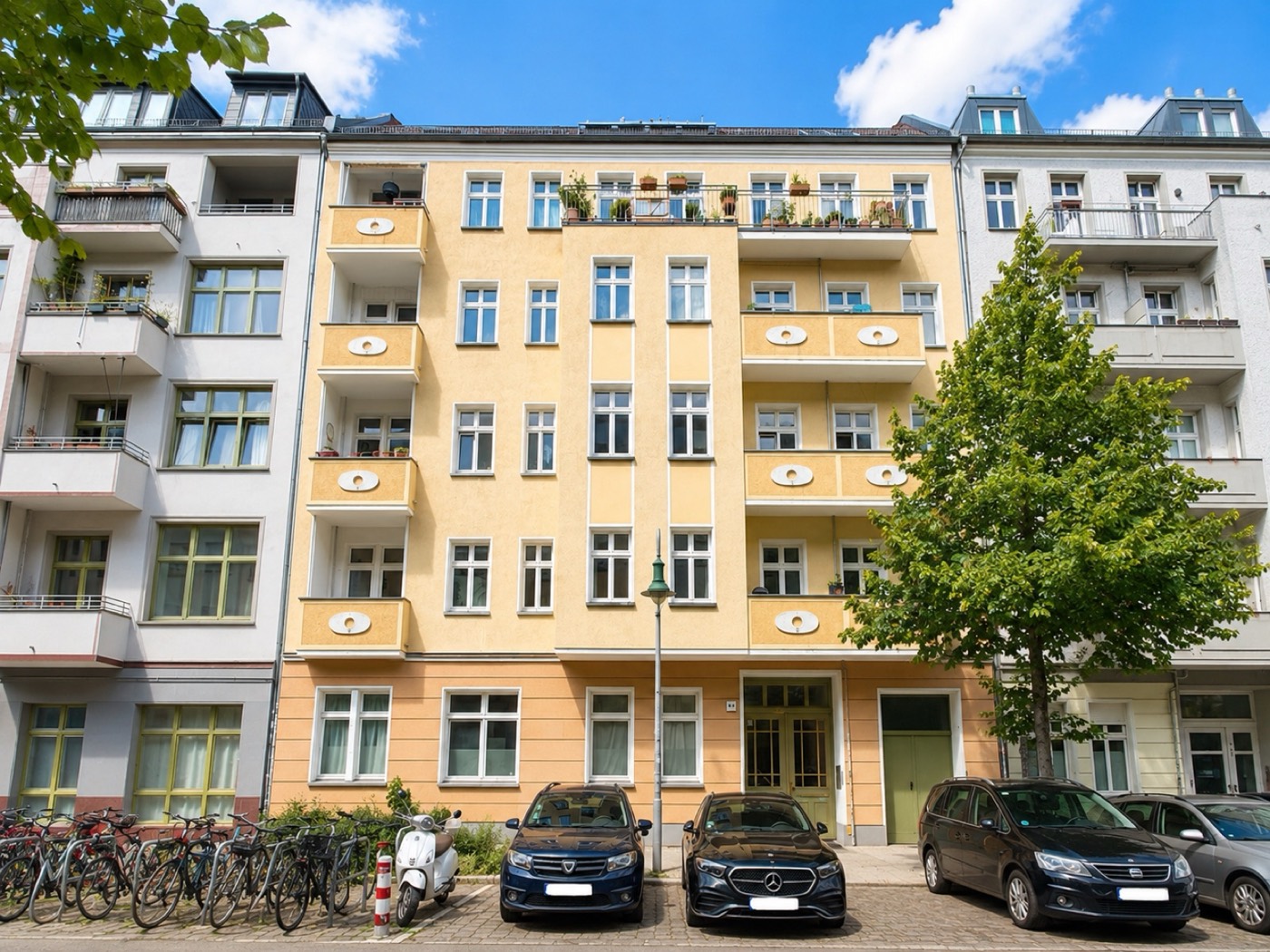 Helle Wohnung in einem Gründerzeit-Altbau